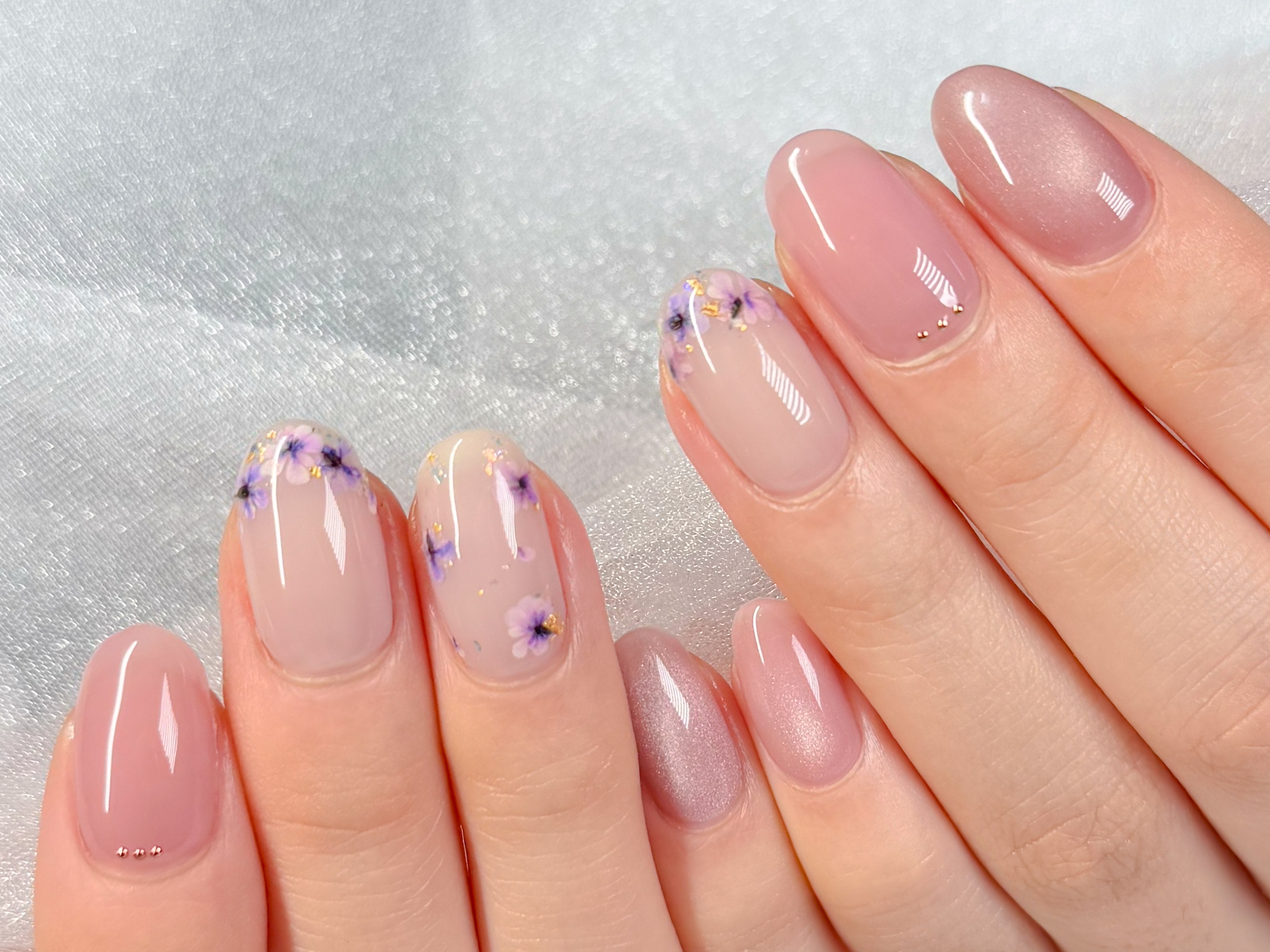 ネイルオイルで甘皮ケア｜COSMOS NAIL